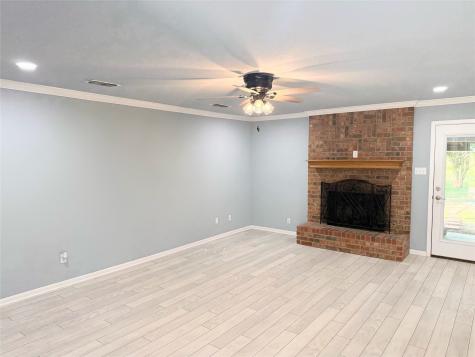 1111 Joel Street Groesbeck TX 76642