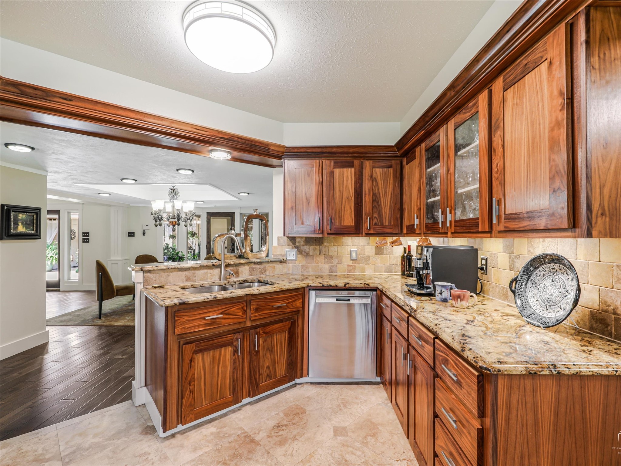 6120 Preston Creek Drive Dallas TX 75240