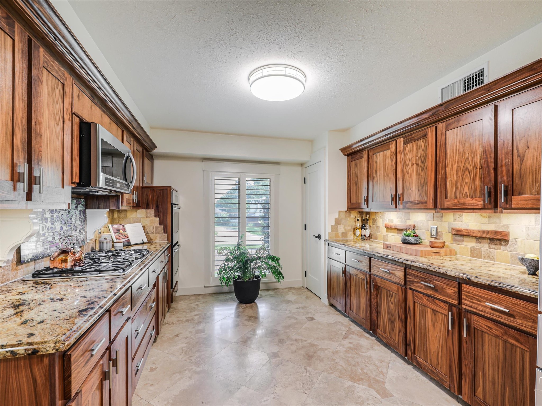 6120 Preston Creek Drive Dallas TX 75240