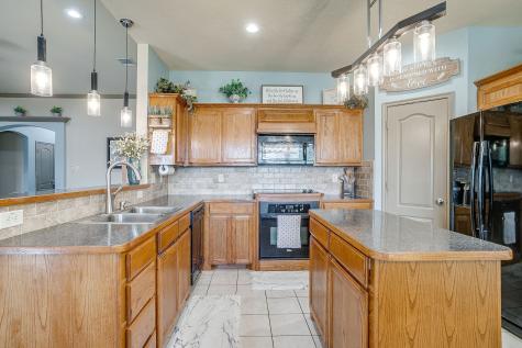 1733 Colorado Drive Burleson TX 76028
