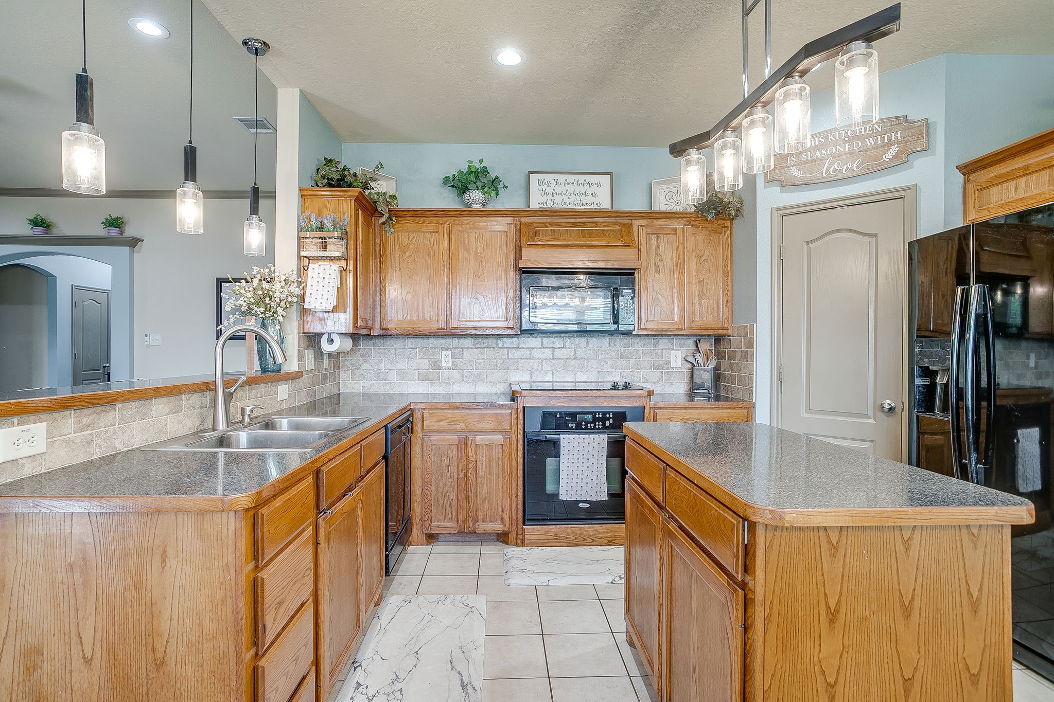 1733 Colorado Drive Burleson TX 76028
