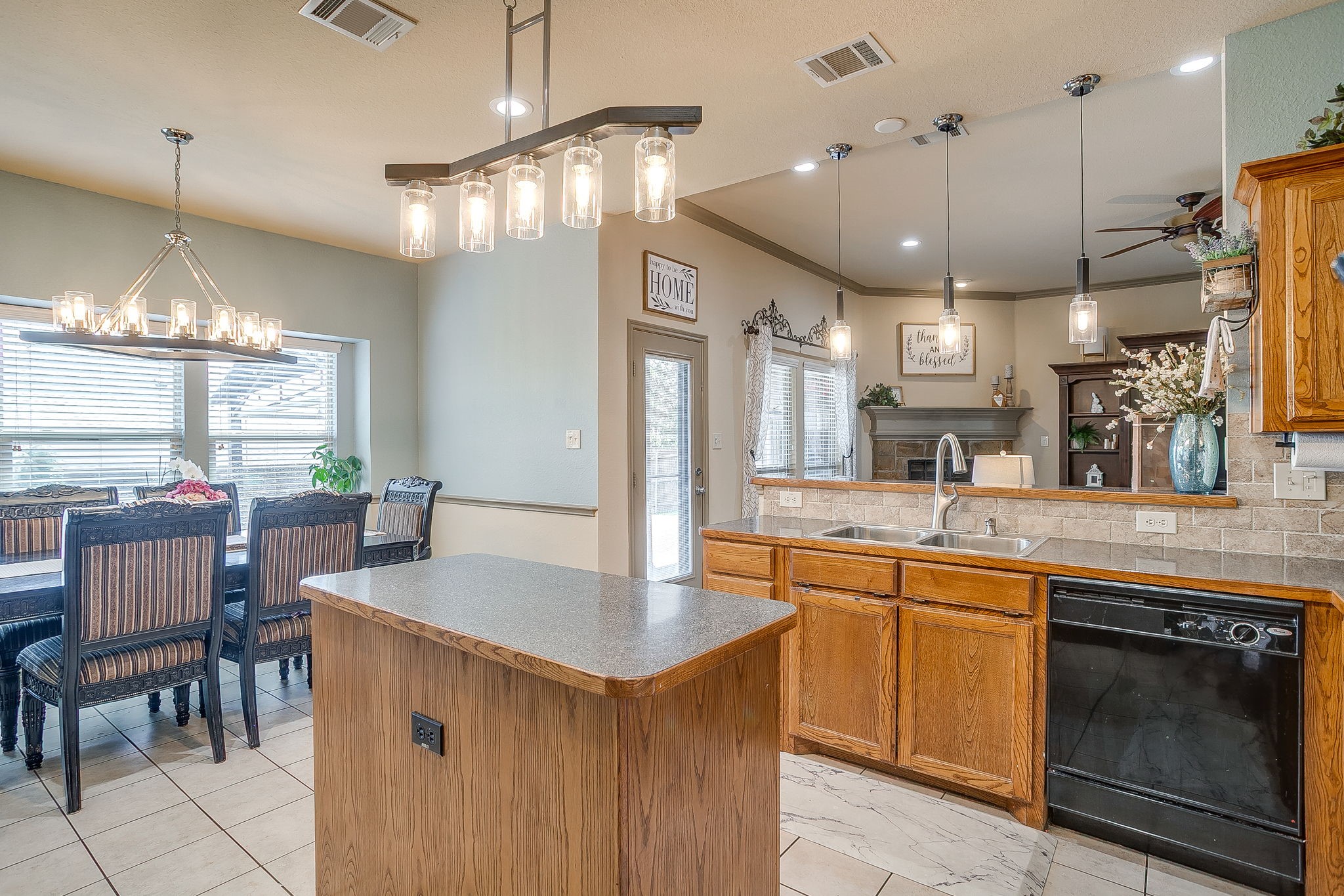 1733 Colorado Drive Burleson TX 76028