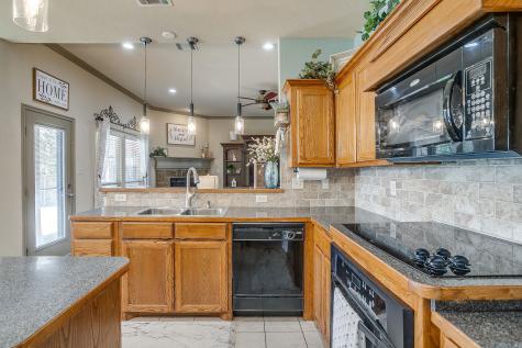 1733 Colorado Drive Burleson TX 76028