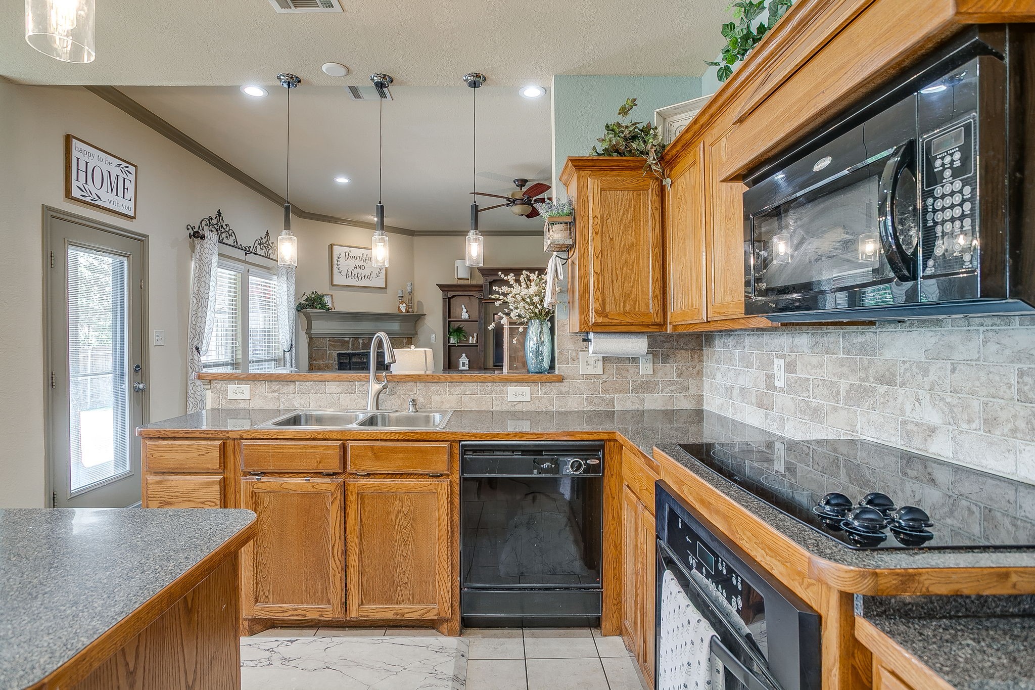1733 Colorado Drive Burleson TX 76028