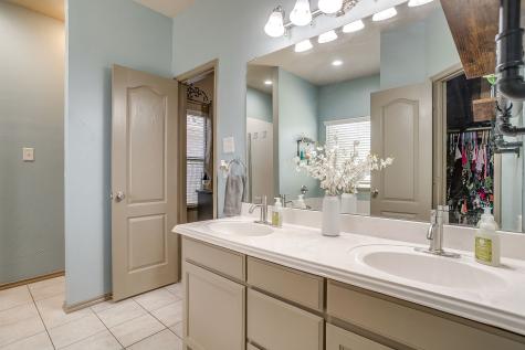 1733 Colorado Drive Burleson TX 76028