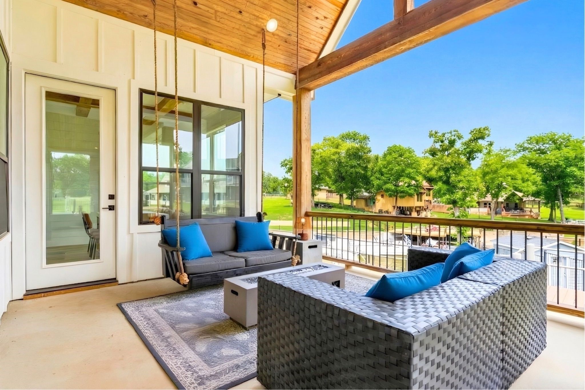 205 Oak Creek Drive Tool TX 75143
