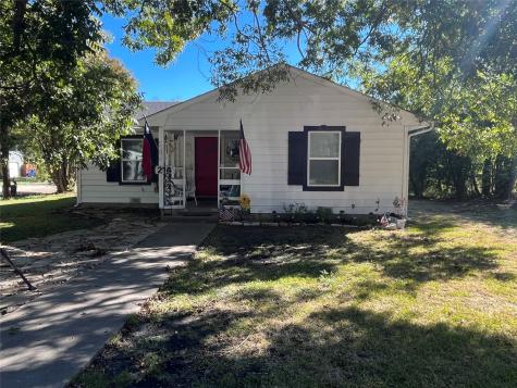 214 N Rike Street Farmersville TX 75442