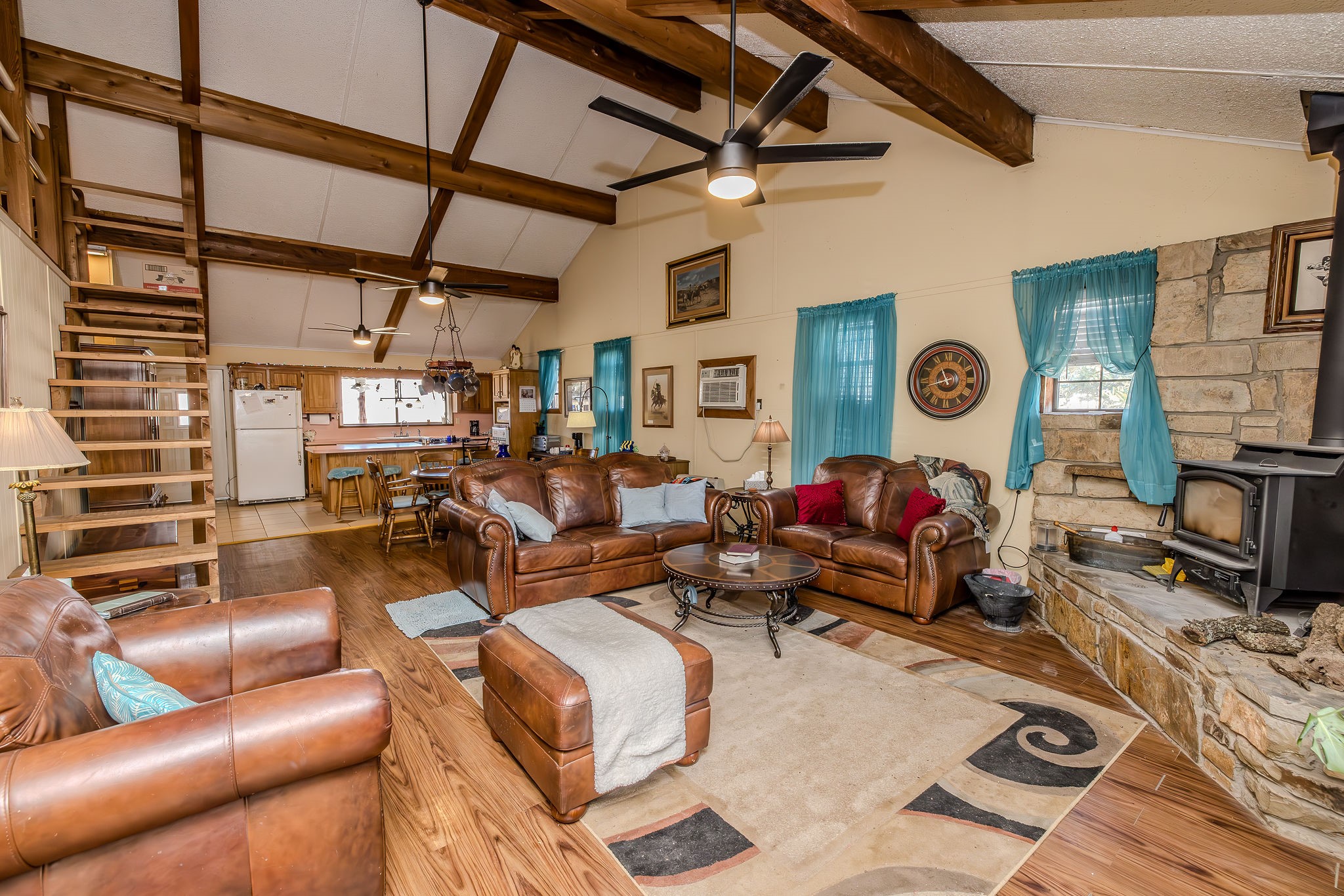 513 Fm 2353 N Possum Kingdom Lake TX 76449