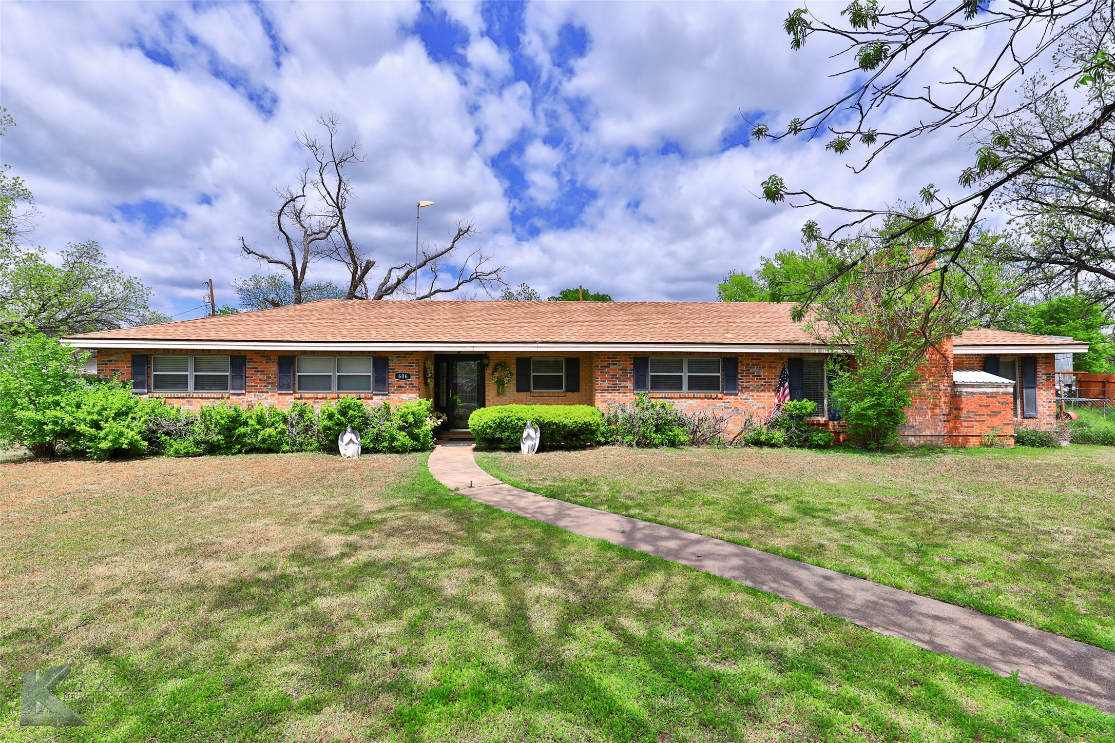 606 State Street Winters TX 79567