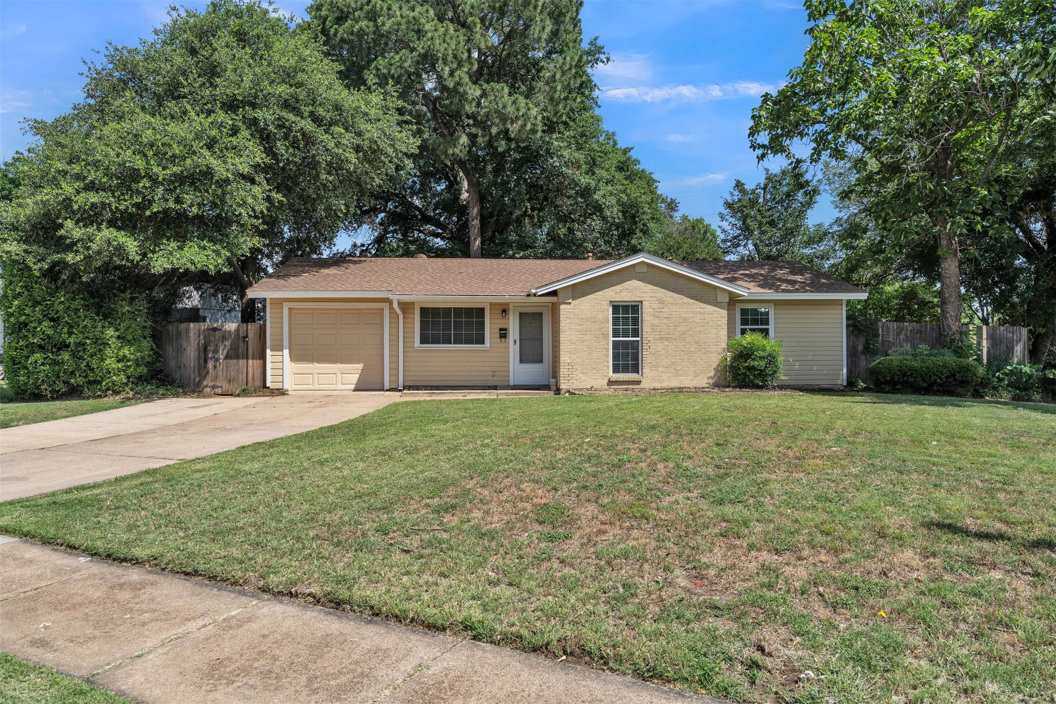 1801 Anderson Street Irving TX 75062