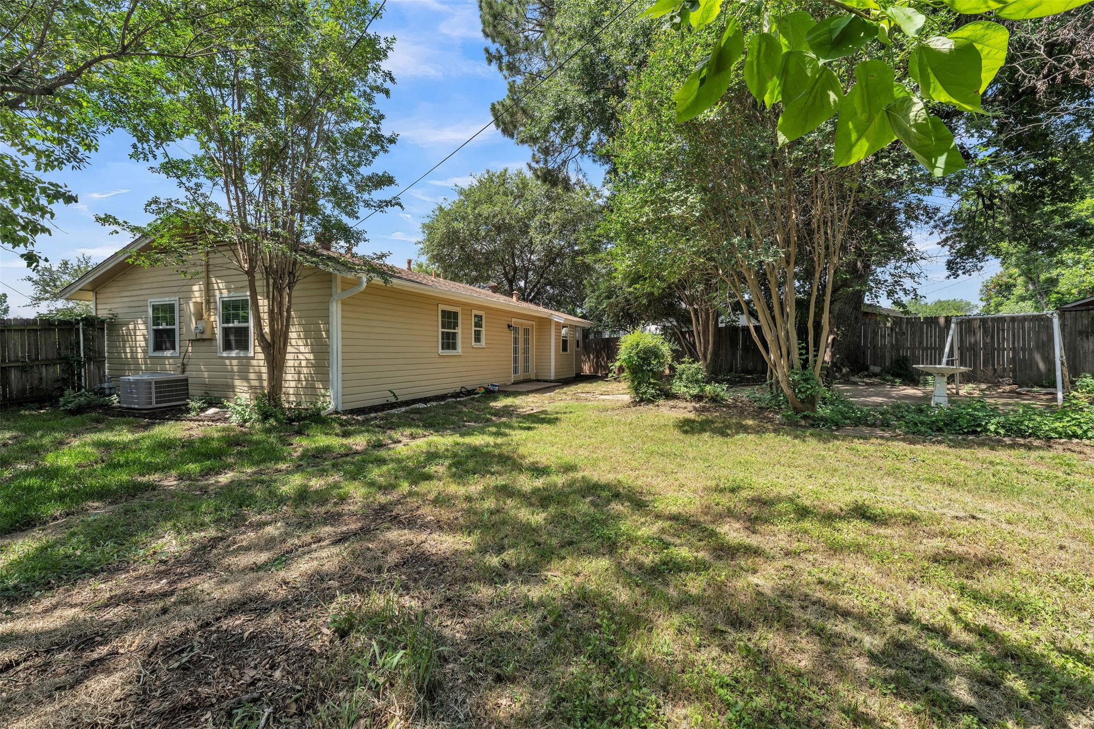1801 Anderson Street Irving TX 75062