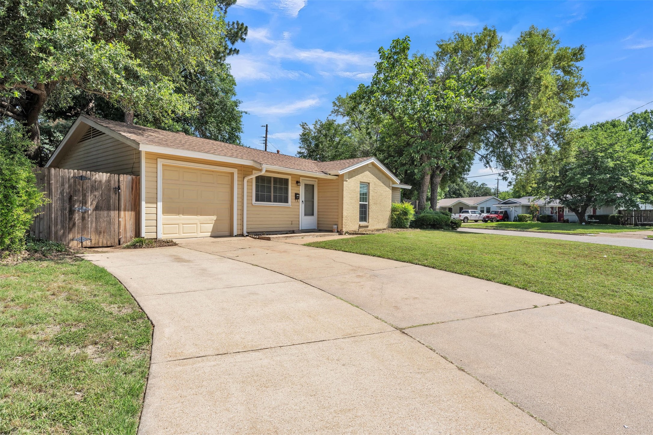 1801 Anderson Street Irving TX 75062