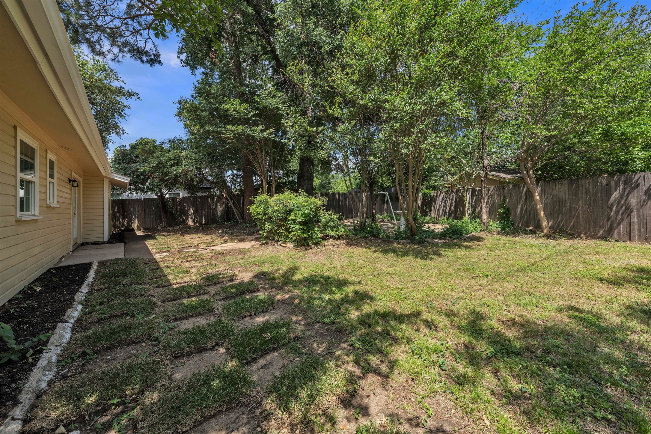 1801 Anderson Street Irving TX 75062