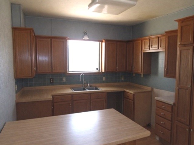 2218 Joliet Street Plainview TX 79072