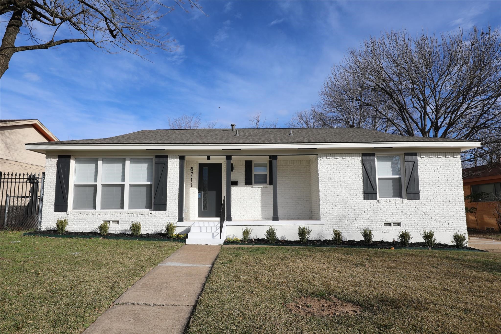 8711 Reva Street Dallas TX 75227