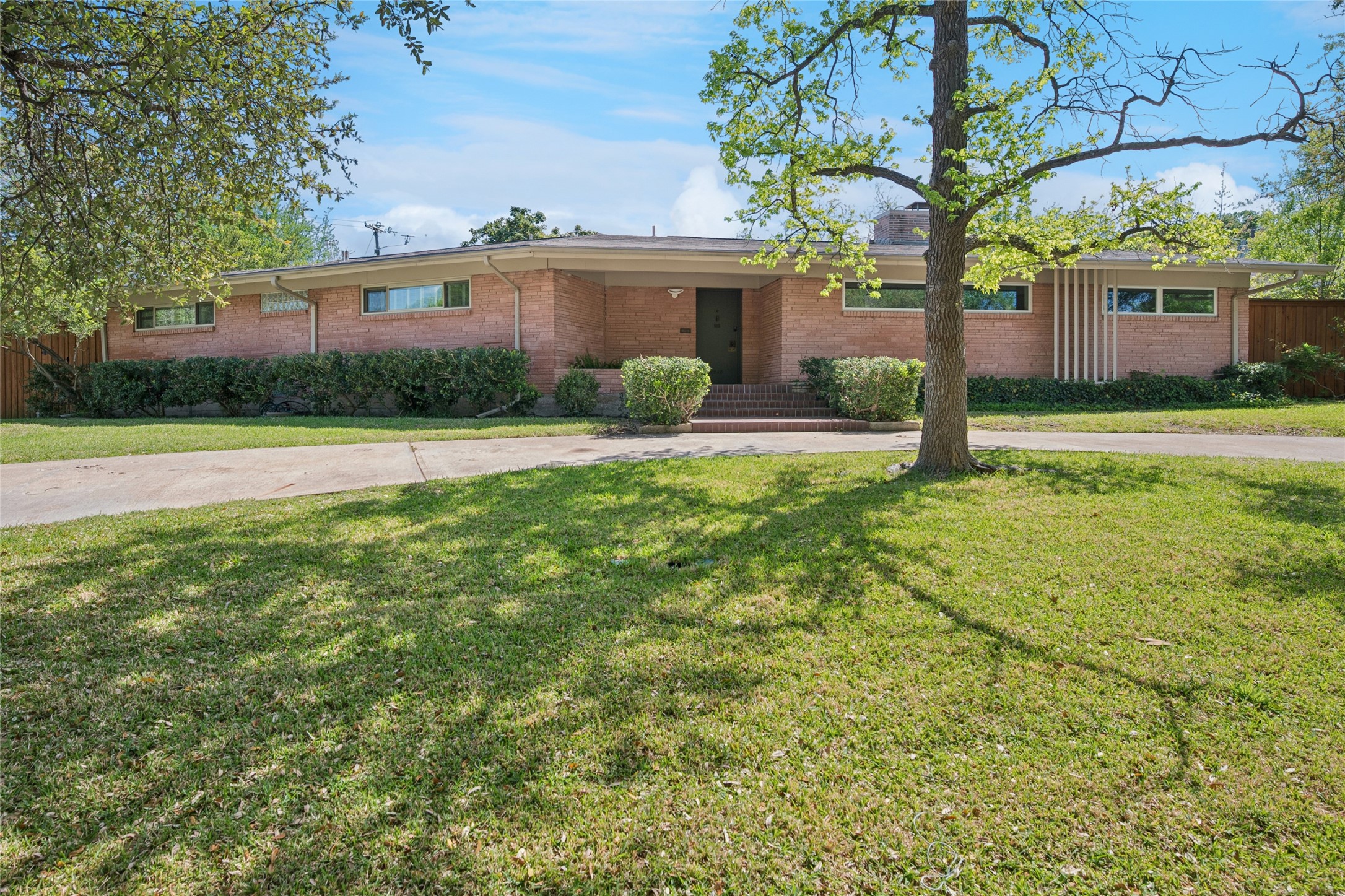 7240 Yamini Drive Dallas TX 75230