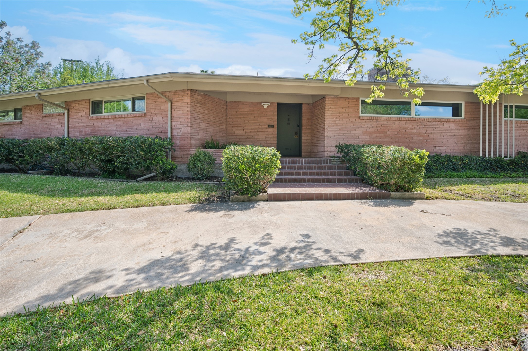 7240 Yamini Drive Dallas TX 75230