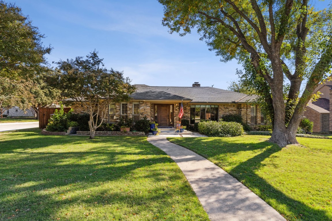 9618 Bill Browne Lane Dallas TX 75243