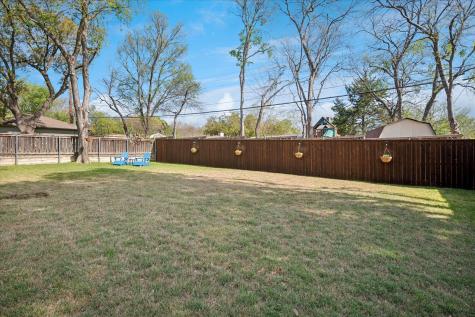 846 Peavy Road Dallas TX 75218