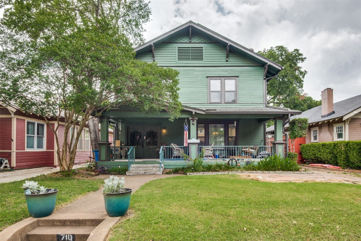 710 Woodlawn Avenue Dallas TX 75208