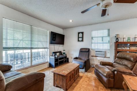 18025 N County Road 4052 Kemp TX 75143