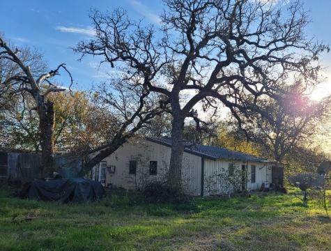 8616 S Highway 171 Grandview TX 76050