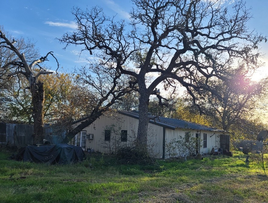 8616 S Highway 171 Grandview TX 76050