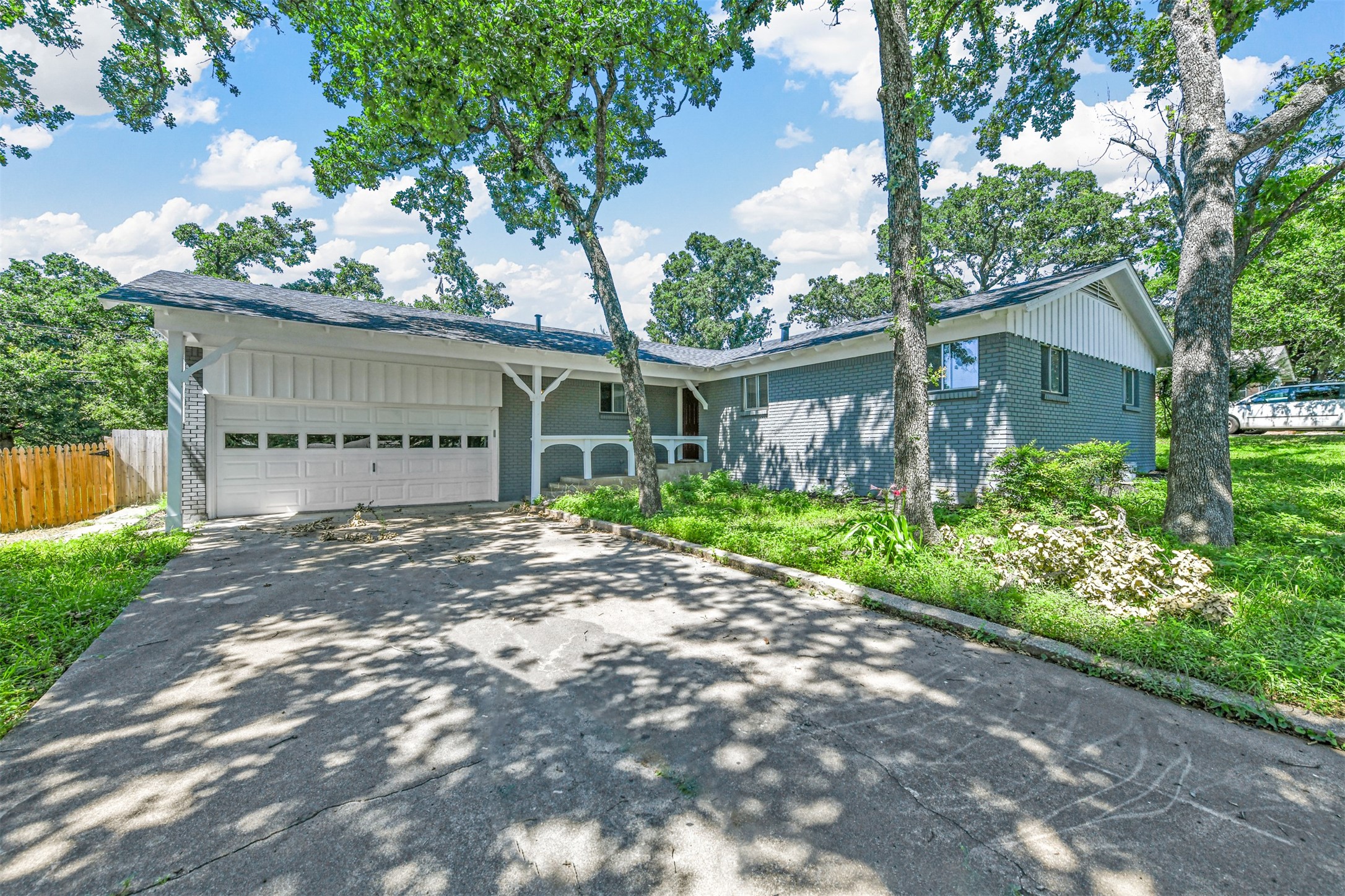 6417 Brentwood Drive Fort Worth TX 76112