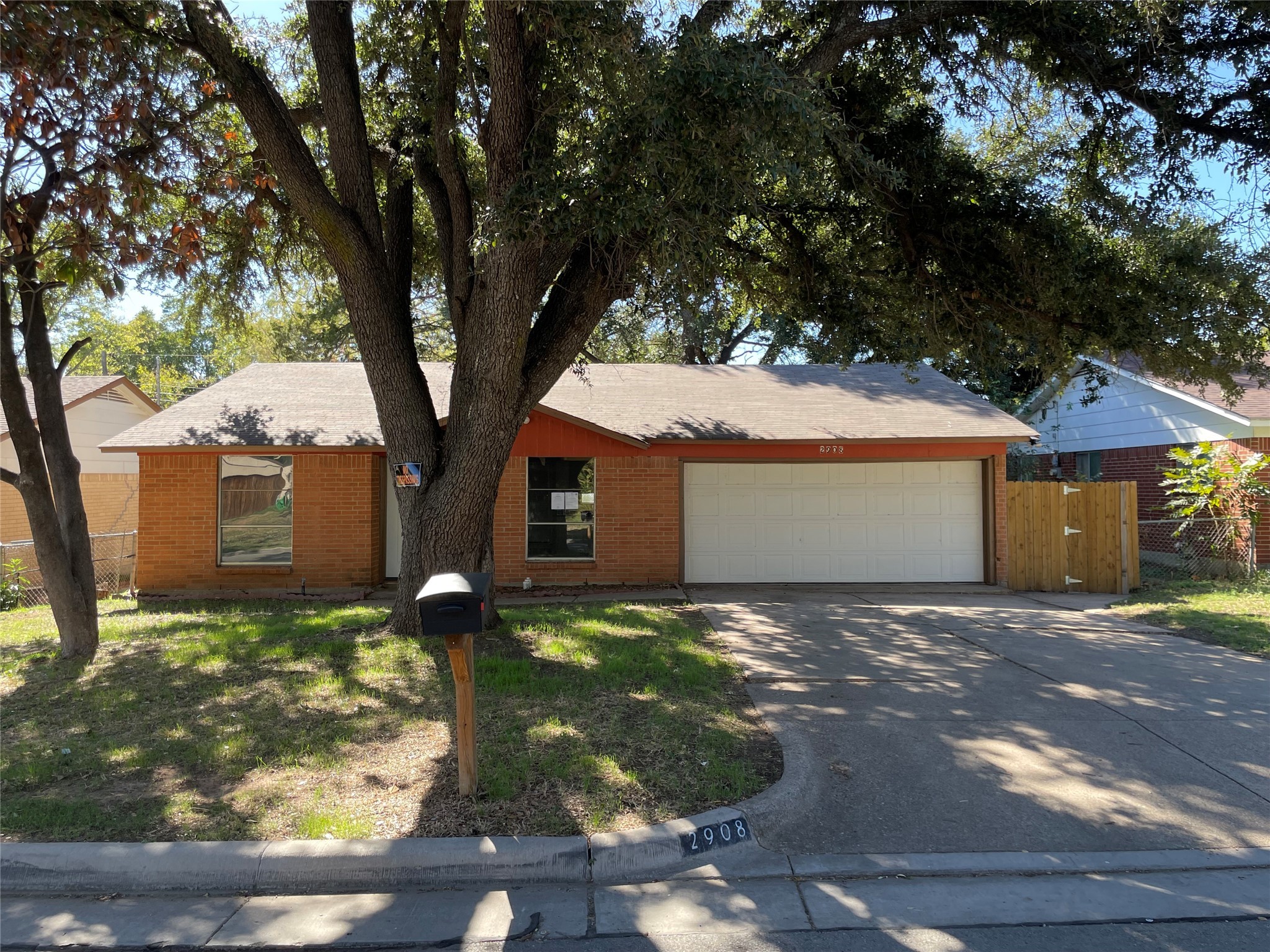 2908 Plaza Street Arlington TX 76010