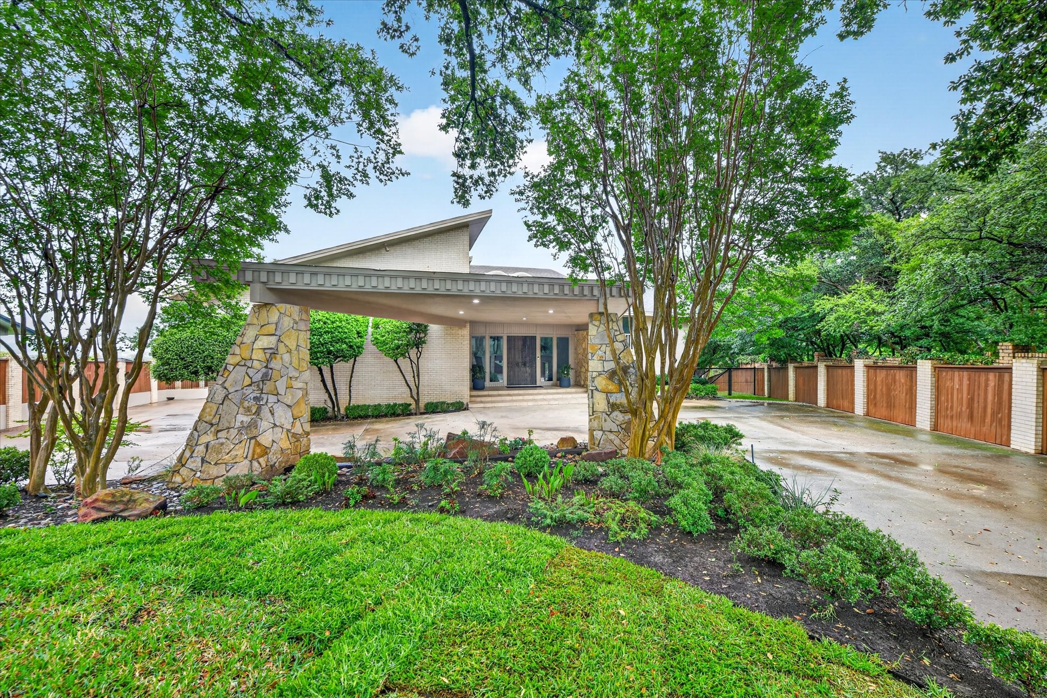 4 Lombardy Court Benbrook TX 76132