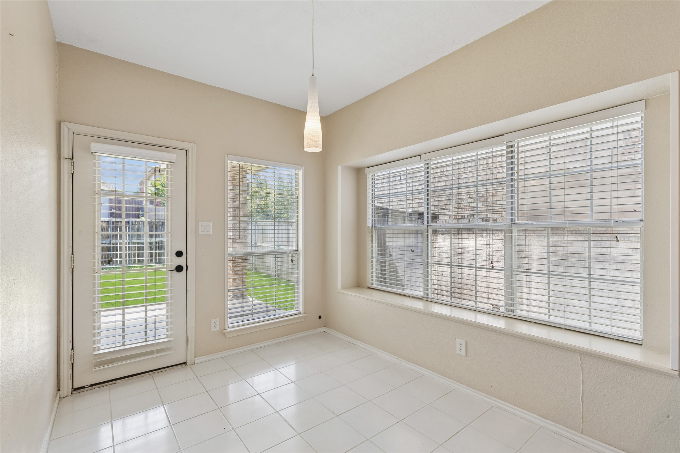 2212 Meadowstone Drive Carrollton TX 75006