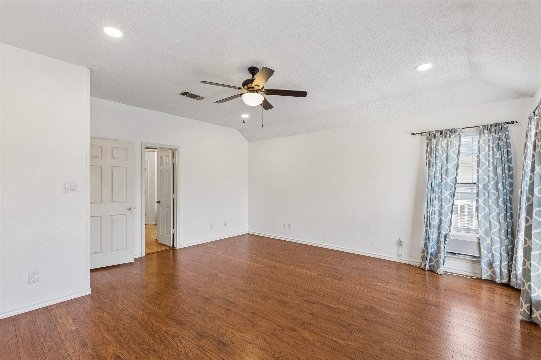 2212 Meadowstone Drive Carrollton TX 75006