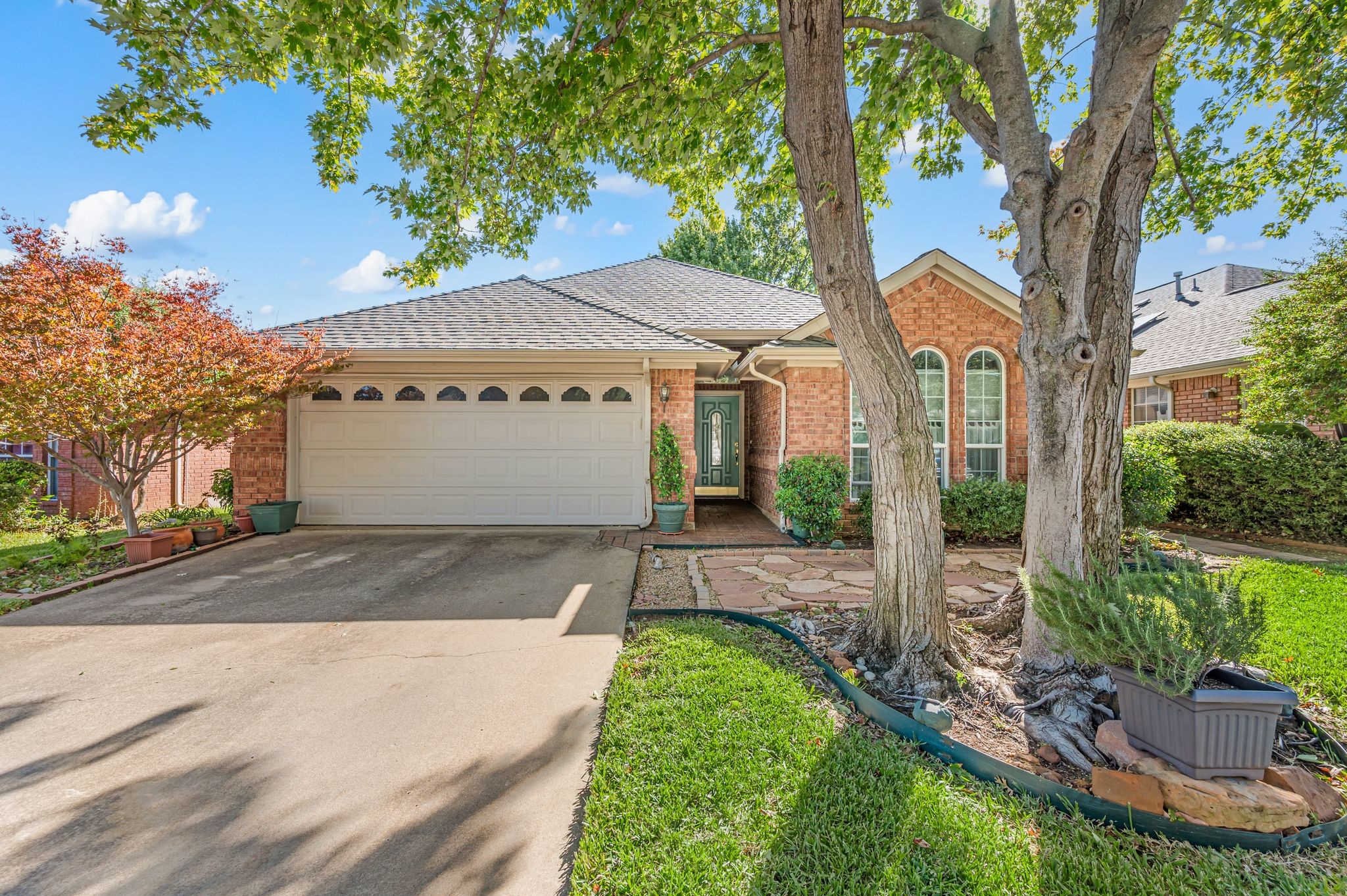 2220 Tiffany Glenn Court Bedford TX 76021