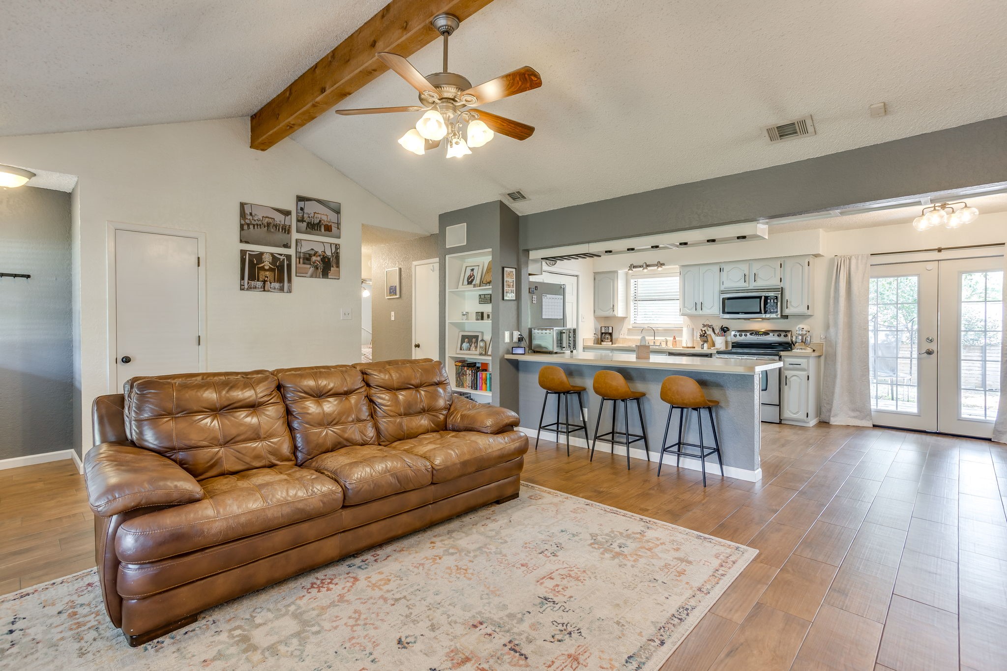 2711 Lone Star Lane Grapevine TX 76051