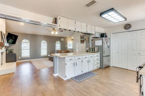 2711 Lone Star Lane Grapevine TX 76051