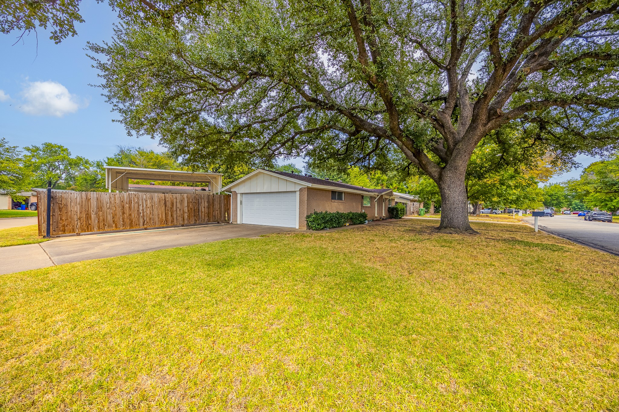 928 Dee Lane Bedford TX 76022