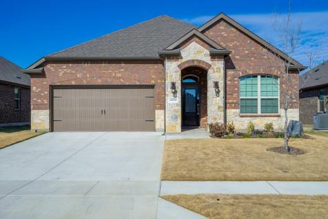 10709 Klondike Lane Aubrey TX 76227