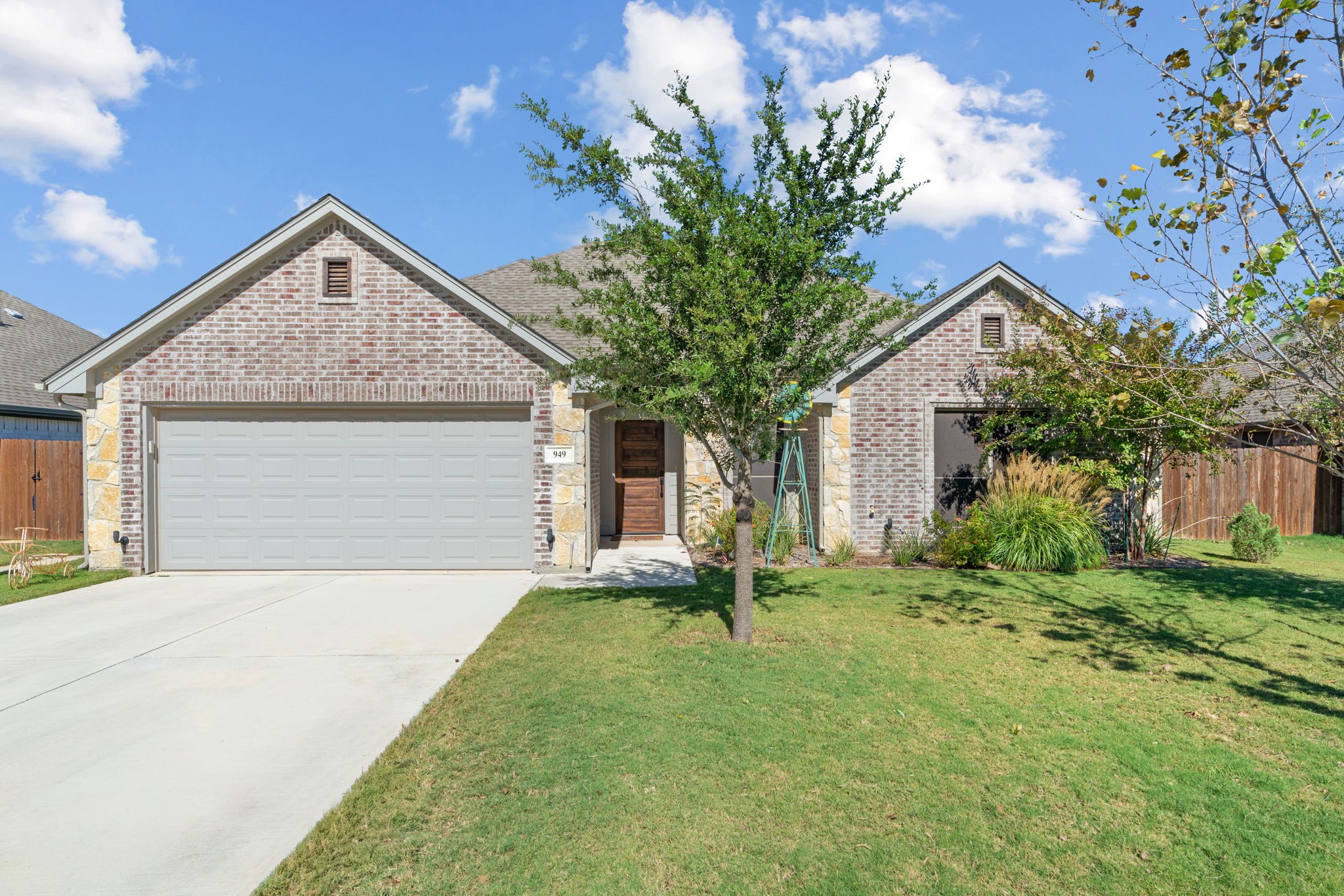 949 Avagail Avenue Springtown TX 76082