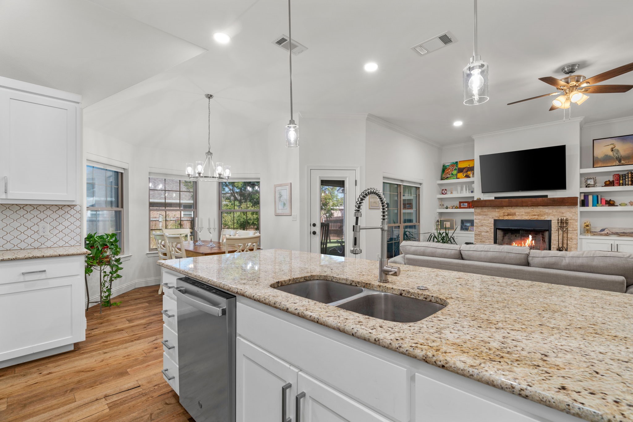 949 Avagail Avenue Springtown TX 76082