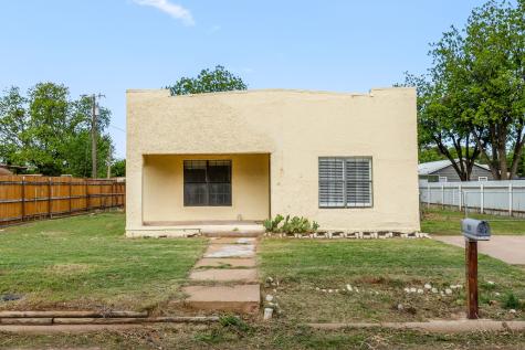 707 N River Street Seymour TX 76380