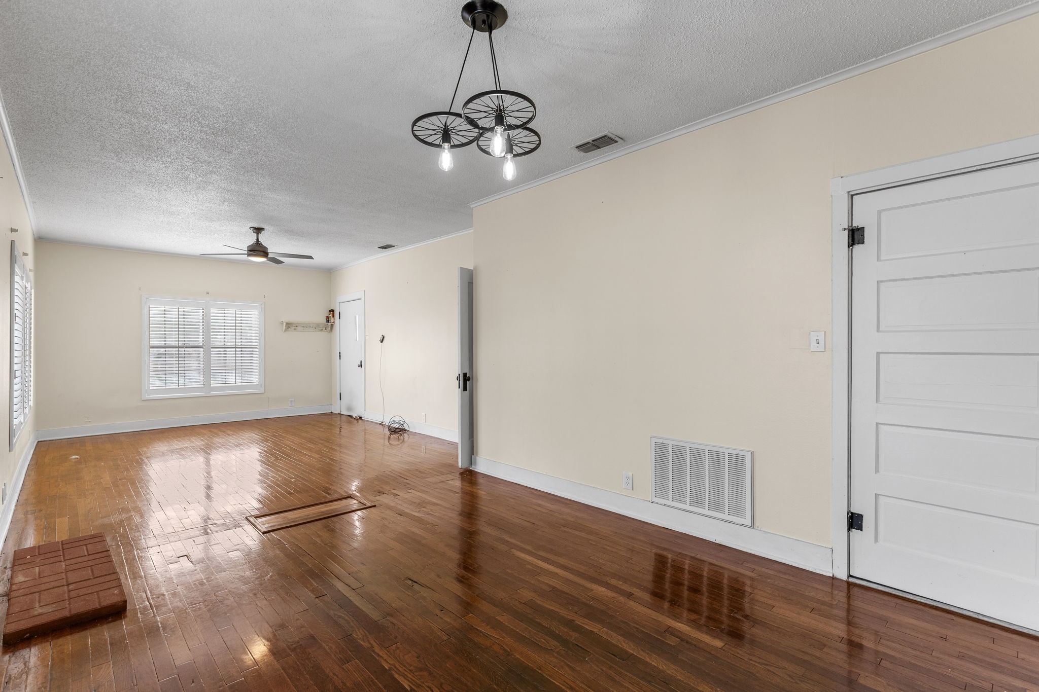 707 N River Street Seymour TX 76380