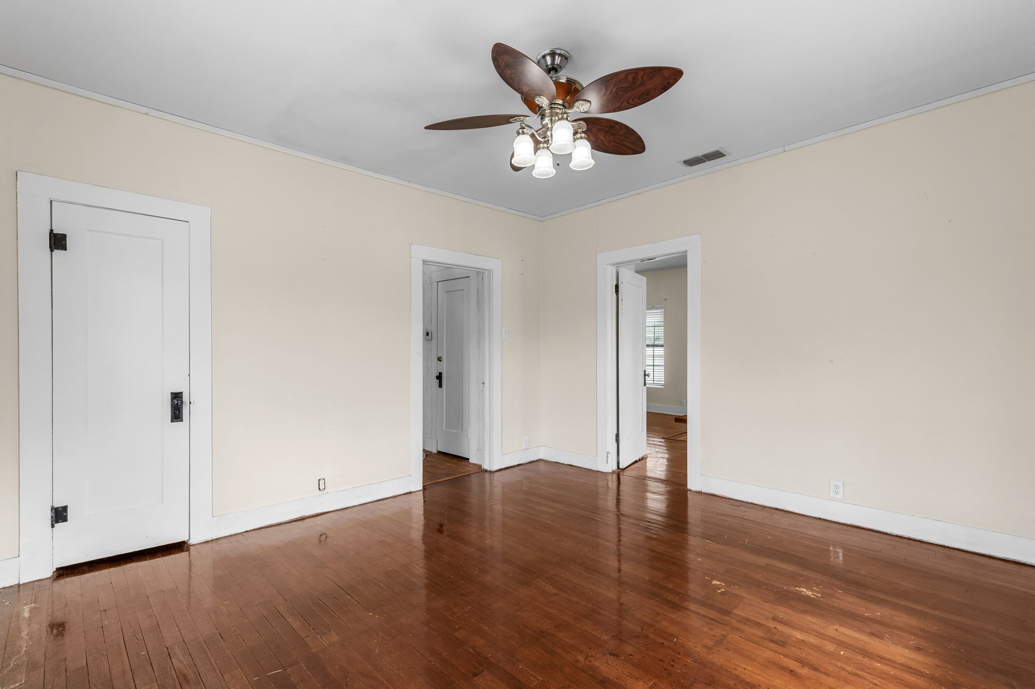 707 N River Street Seymour TX 76380