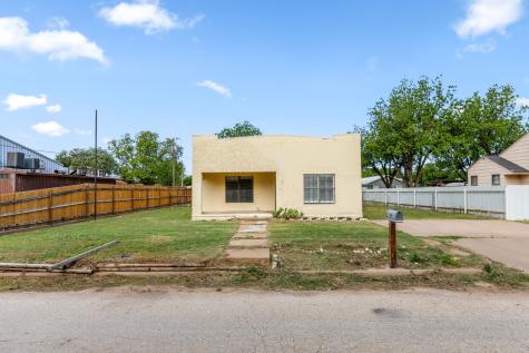 707 N River Street Seymour TX 76380
