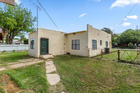 707 N River Street Seymour TX 76380
