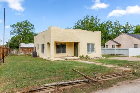 707 N River Street Seymour TX 76380