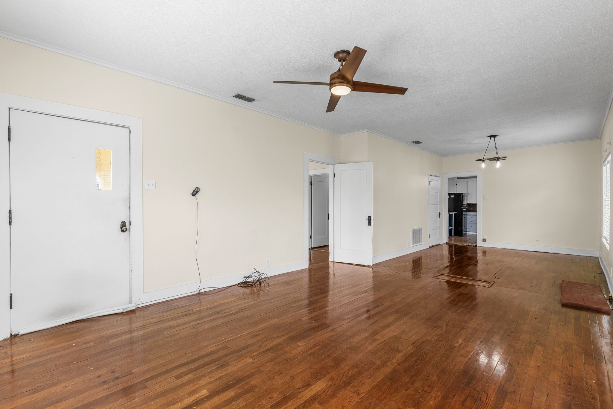 707 N River Street Seymour TX 76380