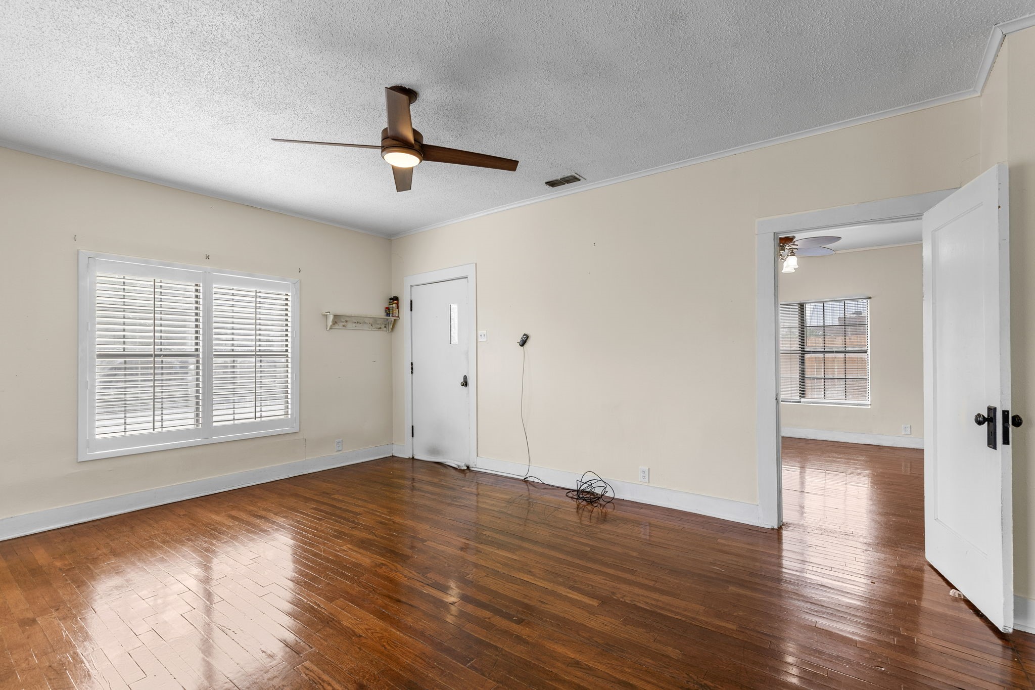 707 N River Street Seymour TX 76380