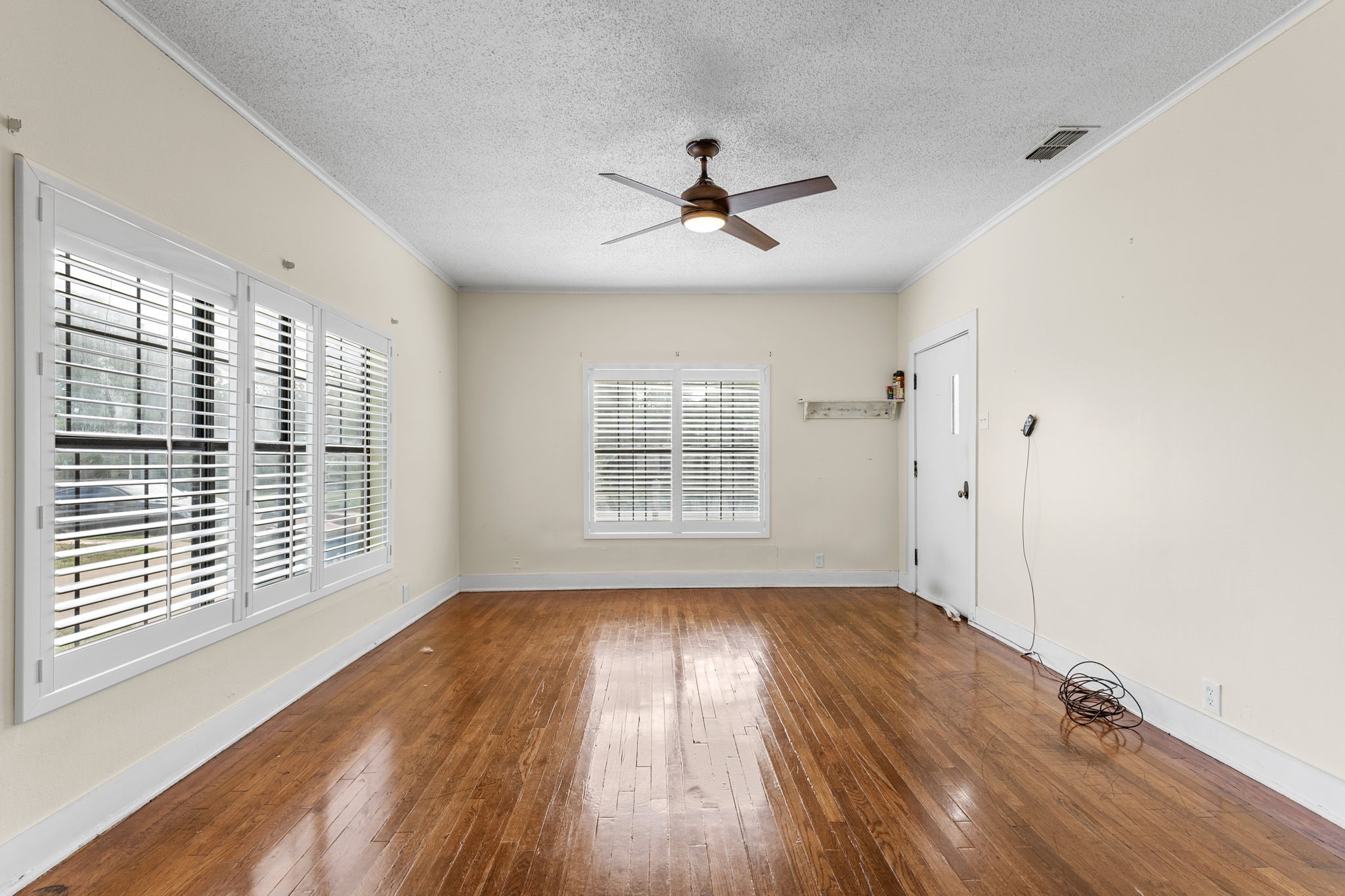 707 N River Street Seymour TX 76380