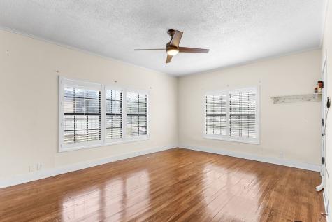 707 N River Street Seymour TX 76380