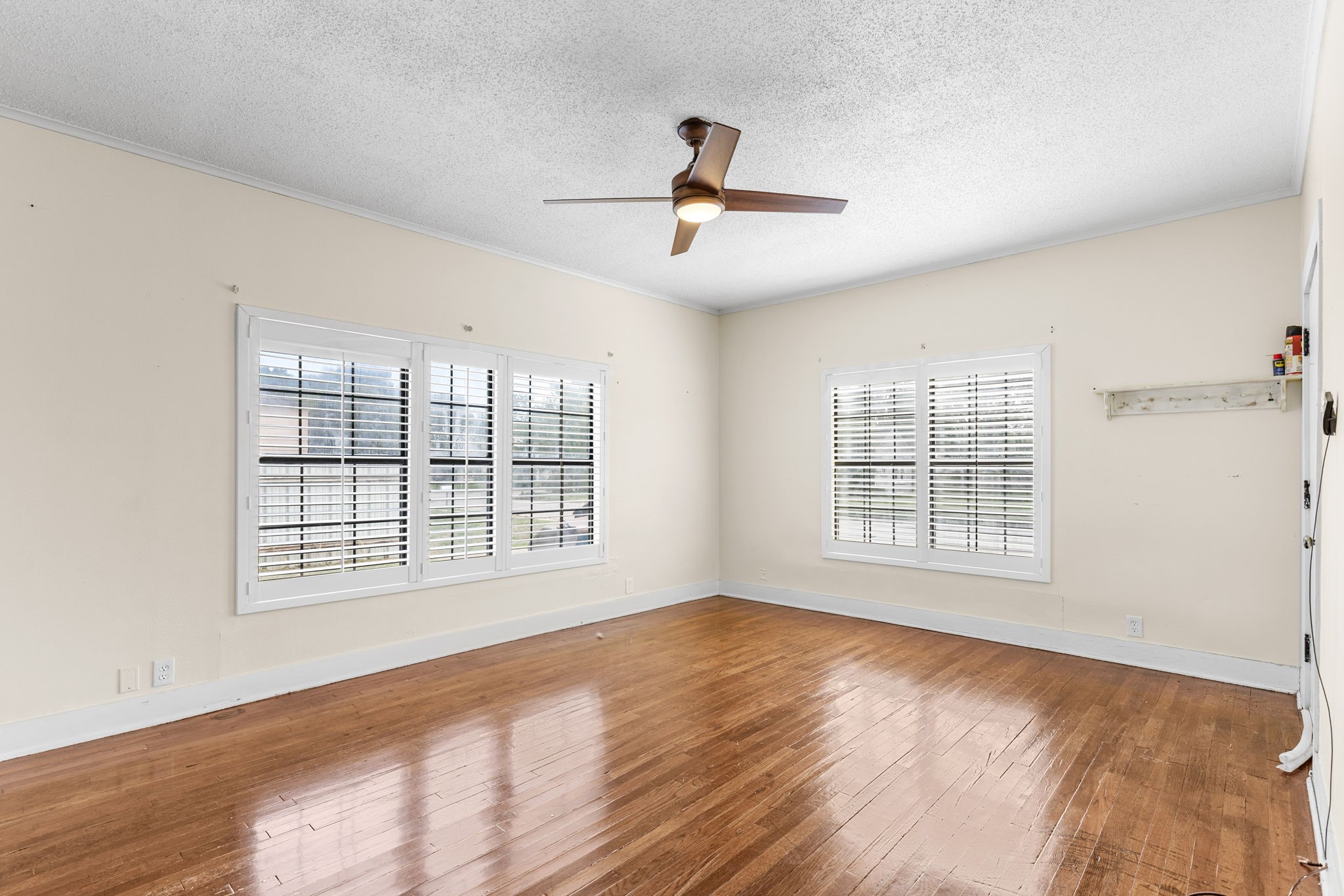 707 N River Street Seymour TX 76380